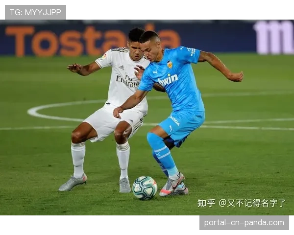 西甲“梦想成真”活动邀请患病小球迷担任塞尔塔对阵皇马的牵手球童 西甲“梦想成真”活动邀请患病小球迷担任塞尔塔对阵皇马的牵手球童